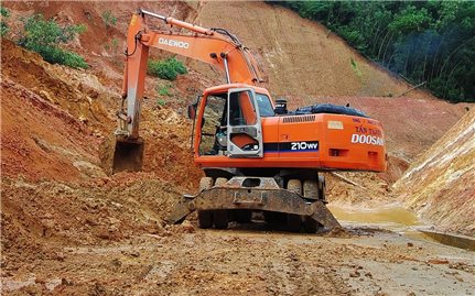 Bình Định: Khẩn trương khôi phục giao thông các huyện miền núi