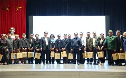 Ủy ban Dân tộc: Gặp mặt Đoàn đại biểu Người có uy tín tỉnh Lào Cai