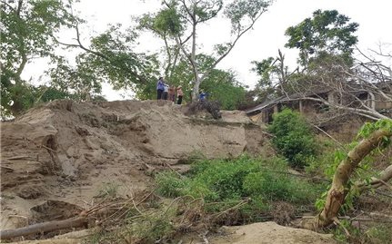 Thanh Hóa: Thiếu kinh phí kéo dài, người dân tiếp tục sống trong vùng nguy hiểm