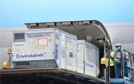 Sáng 8/3, Việt Nam triển khai những mũi tiêm vaccine ngừa COVID-19 đầu tiên