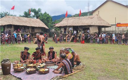 Thừa Thiên Huế: Bảo tồn, phát huy văn hóa truyền thống của đồng bào DTTS gắn với phát triển du lịch