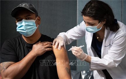 COVID-19 tới 6h sáng 23/4: Thế giới vượt 145 triệu ca bệnh; Dịch ở châu Mỹ nghiêm trọng