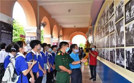 Triển lãm những hình ảnh, tư liệu phim về Bác Hồ tại TP. Hồ Chí Minh