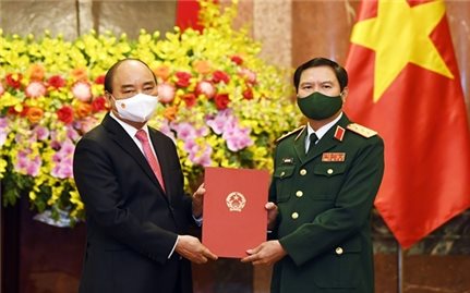 Chủ tịch nước trao Quyết định bổ nhiệm Tổng Tham mưu trưởng QĐND Việt Nam