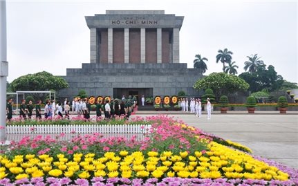 Thông báo tạm ngừng tổ chức lễ viếng Chủ tịch Hồ Chí Minh, lễ tưởng niệm các Anh hùng liệt sĩ