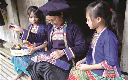 Đồng bào Mông ở Cao Minh bảo tồn văn hóa truyền thống