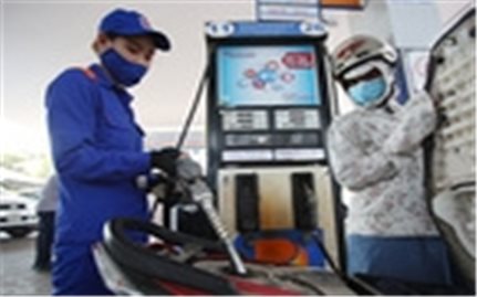 Giá xăng, dầu đồng loạt giảm mạnh từ 15h00 ngày 26/8