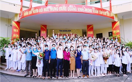 Quảng Ninh: 500 cán bộ, nhân viên y tế lên đường hỗ trợ Thủ đô Hà Nội chống dịch
