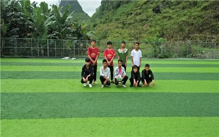 Nông dân người Dao xây dựng sân bóng đá trên vùng cao Mèo Vạc