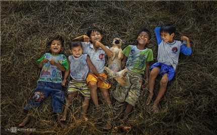 Tuổi thơ trẻ em dân tộc ở Kon Tum