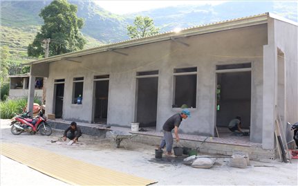 Xã hội hóa xây dựng nhà lớp học ở Lùng Khúy