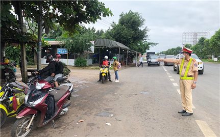 Từ ngày 29/10, cán bộ, viên chức làm việc tại tỉnh Đắk Nông không đi về tỉnh Đắk Lắk trong 14 ngày
