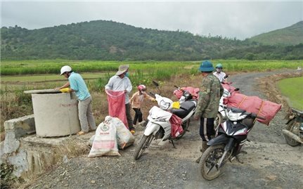 Nông dân Đạ Tẻh chủ động tham gia bảo vệ môi trường