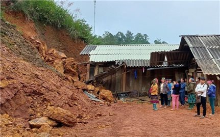 Bắc Kạn: Một cháu bé tử vong do sạt lở đất đá trong đêm