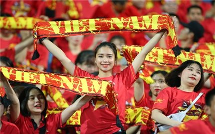 Khán giả đến sân Mỹ Đình cổ vũ đội tuyển Việt Nam được hỗ trợ xét nghiệm COVID-19 với giá 100.000 đồng