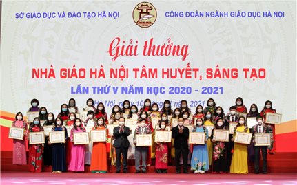 Hà Nội tuyên dương các điển hình tiên tiến, nhà giáo tiêu biểu năm 2021