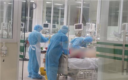 Sáng 11/1: Cả nước còn 6.358 bệnh nhân COVID-19 nặng đang điều trị