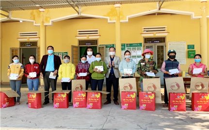 Đoàn công tác Vụ Địa phương II thăm, tặng quà Tết đồng bào DTTS huyện Ea Súp, Đắk Lắk