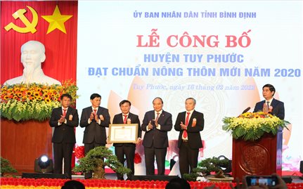 Chủ tịch nước Nguyễn Xuân Phúc dự Lễ công bố huyện Tuy Phước đạt chuẩn Nông thôn mới