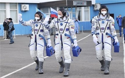 Ba phi hành gia Nga bay lên Trạm Vũ trụ quốc tế