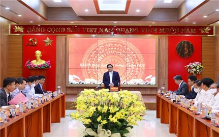 Triển khai thật tốt Nghị quyết của Bộ Chính trị về phát triển Khánh Hòa