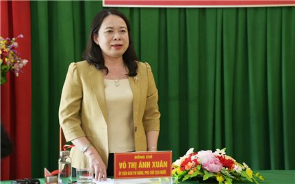 Phó Chủ tịch nước Võ Thị Ánh Xuân thăm và làm việc tại Đồn Biên phòng Gành Dầu Kiên Giang