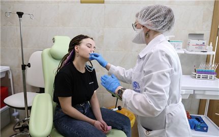 Nga đăng ký vaccine ngừa COVID-19 xịt mũi đầu tiên trên thế giới