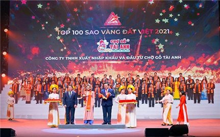 Tài Anh lọt Top 100 Sao Vàng Đất Việt 2021