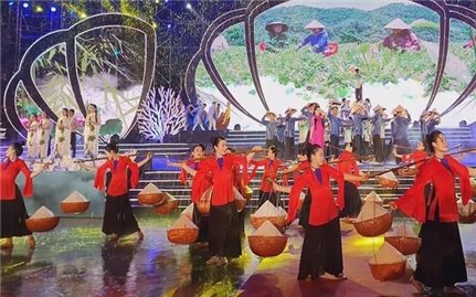 Tưng bừng các hoạt động văn hóa, lễ hội trên cả nước dịp nghỉ lễ 30/4-1/5