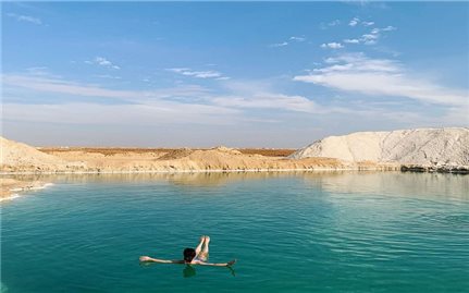 Hồ muối ở Siwa Ai Cập dành cho những người không biết bơi