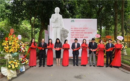 Triển lãm Di tích lưu niệm và Tượng đài Chủ tịch Hồ Chí Minh
