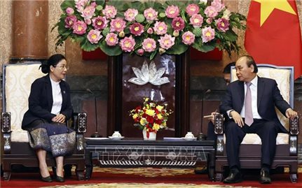 Chủ tịch nước Nguyễn Xuân Phúc tiếp Chánh án Tòa án nhân dân tối cao Lào
