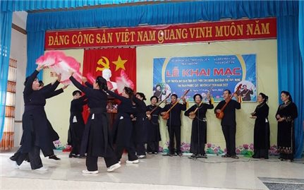 Lâm Đồng: Mở lớp truyền dạy đàn tính, hát then của đồng bào dân tộc Tày, Nùng