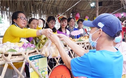 TP. Hồ Chí Minh: Không khí sôi động tại Tuần lễ trái cây “Trên bến dưới thuyền”