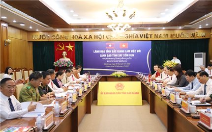 Lãnh đạo tỉnh Bắc Giang làm việc với lãnh đạo tỉnh Xay Sổm Bun