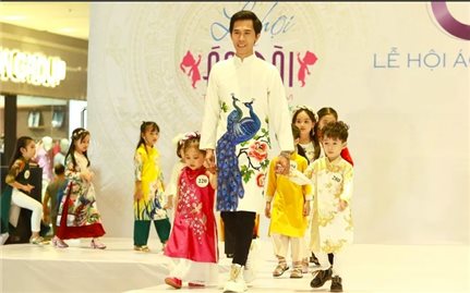 Lễ hội Áo dài Trẻ em Việt Nam 2022 - Hướng về cội nguồn