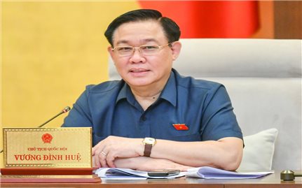 Chủ tịch Quốc hội Vương Đình Huệ: Việc xem xét thông qua dự thảo nghị quyết nhằm bình ổn giá trong thực hiện chiến lược phát triển KT-XH