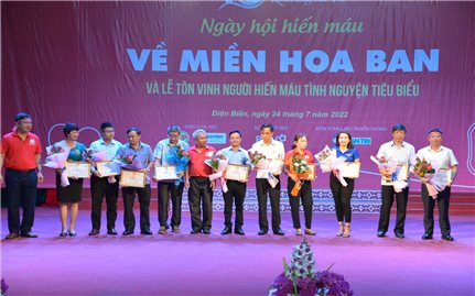Điện Biên: Tôn vinh người hiến máu tình nguyện tiêu biểu