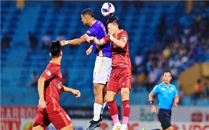Góc nhìn chuyên gia: Gập ghềnh đường đến ngôi vương V-League 2022