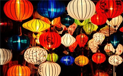 Lễ hội văn hóa đèn lồng Việt - Hàn tại phố đi bộ Hoàn Kiếm (Hà Nội)