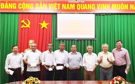 Đoàn Người có uy tín tỉnh An Giang học tập kinh nghiệm ở các tỉnh Nam Sông Hậu