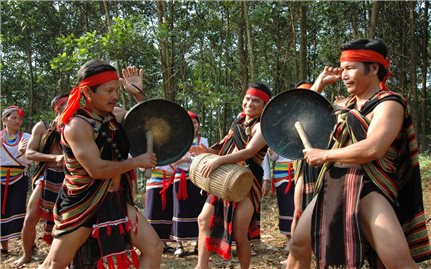 Bảo tồn bền vững di sản văn hóa các DTTS vùng Trường Sơn - Tây Nguyên: Đánh thức âm điệu của đại ngàn (Bài 3)