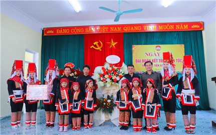 Lãnh đạo tỉnh Quảng Ninh: Dự Ngày hội Đại đoàn kết toàn dân tộc tại các địa phương