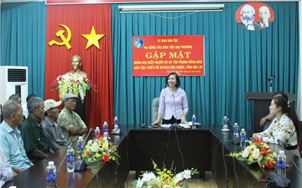 Vụ Công tác dân tộc địa phương gặp mặt đoàn đại biểu Người có uy tín huyện Phú Thiện