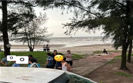 Quảng Ninh: Hai du khách tử vong do đuối nước tại bãi biển Trà Cổ