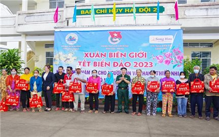 BĐBP Sóc Trăng tổ chức nhiều chương trình hỗ trợ đồng bào vùng biên giới đón Tết Nguyên đán năm 2023