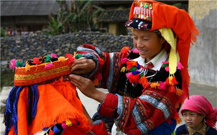 Cao Bằng: Giữ gìn và phát huy giá trị trang phục truyền thống các dân tộc