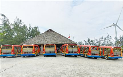 Bình Định: Yêu cầu chấm dứt việc dùng ô tô độ chế chở khách du lịch