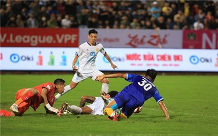 Trọng tài lại khiến V-League 2023 “nổi sóng”