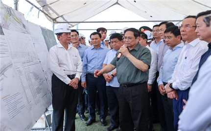Thủ tướng đi thử nghiệm tàu metro Bến Thành – Suối Tiên, thúc đẩy dự án nút giao thông lớn nhất TPHCM
